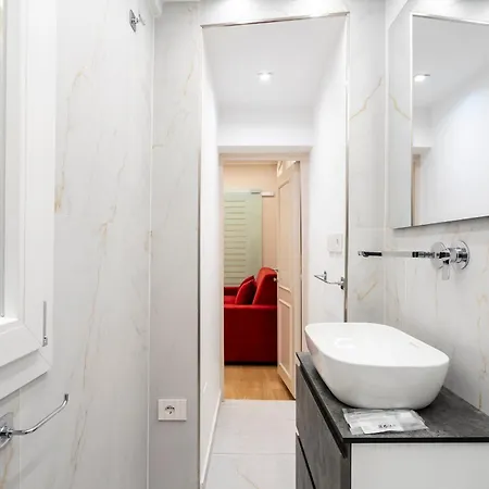 10 Minuti Duomo Luxury Living - Raffinatezza Nel Centro Storico-3